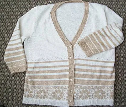 Knitting-MarceaReid-StrandedSweater.webp