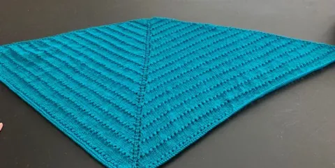 Knitting-BonnieKuhl-TriangleShawl.webp